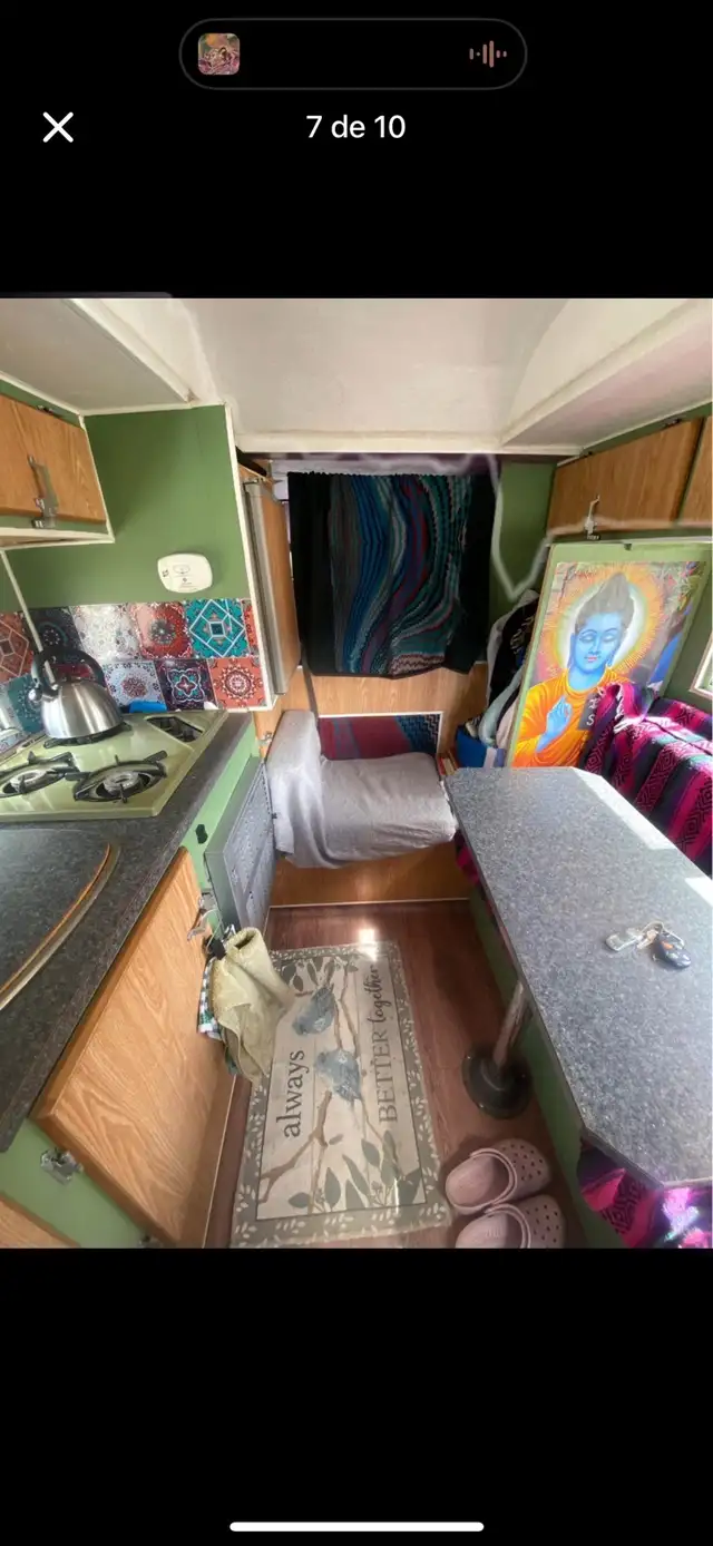 Classic Okanagan Slide-In Camper – Fits Midsize Truck in Travel Trailers & Campers in Port Alberni - Image 5