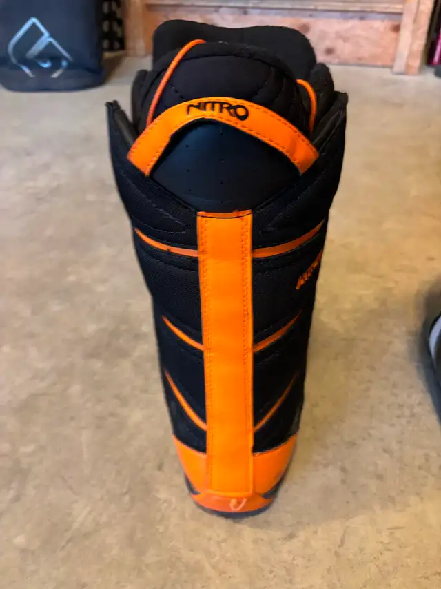 Snowboard boots size 11 & 12 in Snowboard in Calgary - Image 6