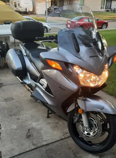 2003 HONDA ST1300 ABS, - Excellent Condition, Honda Sport Tour- 1300cc V4- Fuel Injected • ABS - Lin...