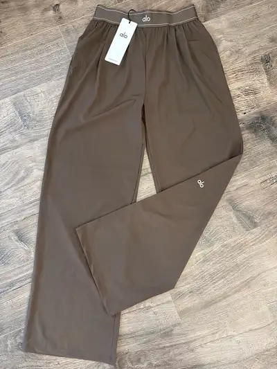 Authentic Alo Yoga Suit Up Trouser women’s pants size Medium , View more