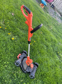 Black and Decker 3-in-1 String Trimmer - Electric 
