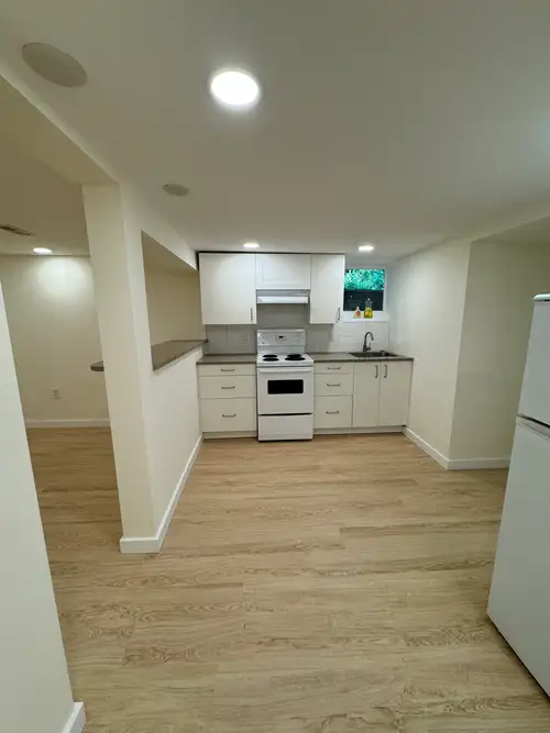 Spacious 2 bedroom basement suite, unfurnished & bright with plenty of storage. 900sq ft. Perfect fo...