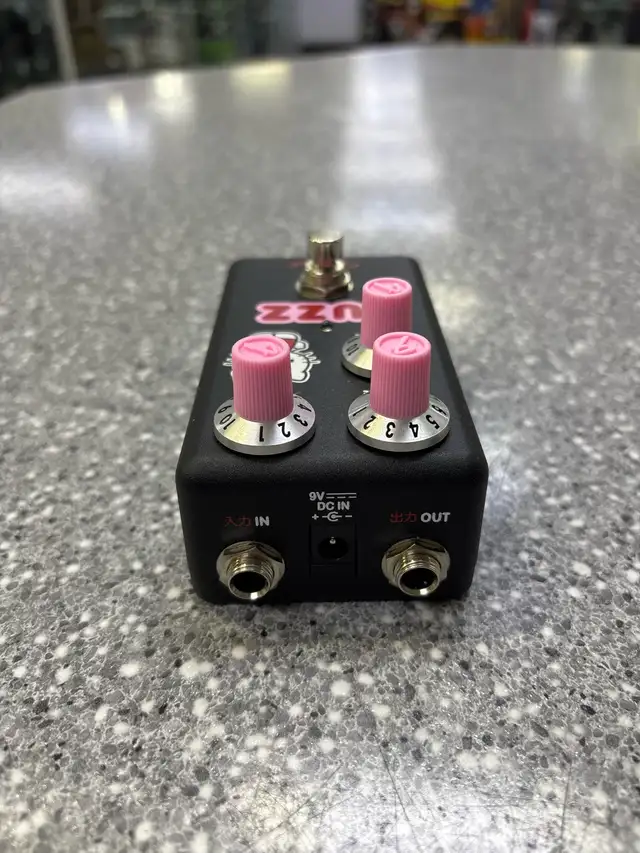 Fender Hello Kitty Fuzz Pedal in Other in Oshawa / Durham Region - Image 3