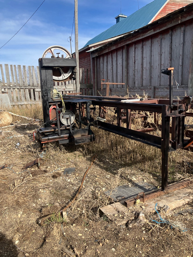 sawmill and log splitter no tmg specials  in Other in Regina