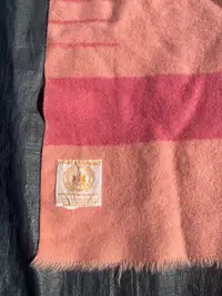 4 point full sized wool blanket pink 