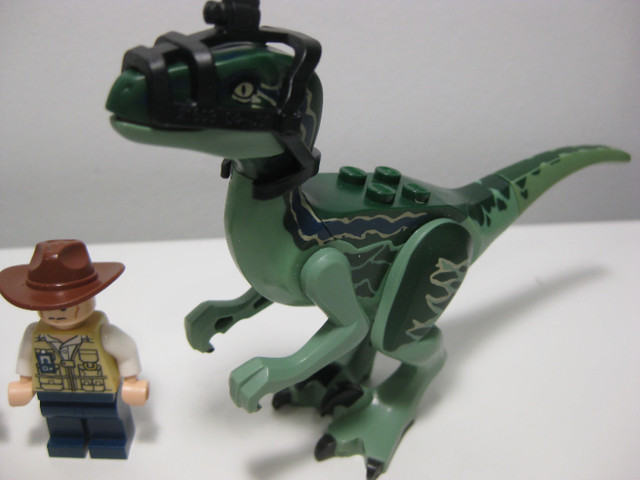 Lego Jurassic World minifigures (see details) in Toys & Games in Ottawa - Image 4