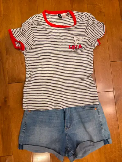 A donner: 2 pantalon gars, 8ans; short T-shirt, fille 10ans, View more