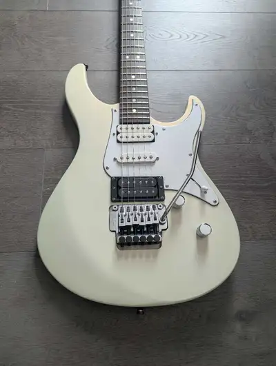 Rare Yamaha Pacifica 921 model guitar, View more