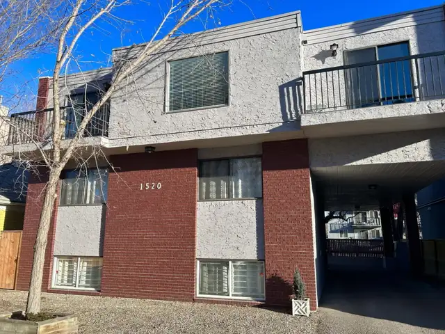 Crescent Heights Apartment - Looking for Female Roommate!