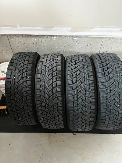 2023 Kona winter tires dot 1822 bolt pattern 5x114.3 205 60 r16. TPMs sensors and covers. No curbs h...