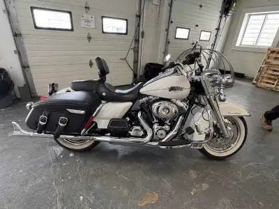 2013 Harley-Davidson Road King – 103” | Low KM | Excellent Condition Selling my 2013 Harley-Davidson...