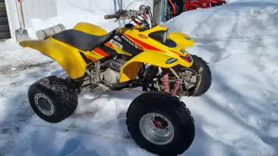 Honda 400EX ayant été remisé il y a plusieurs années. Fonctionnait bien lors du remisage mais demand...