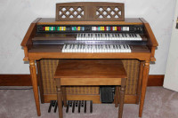 Electric Organ - Lowrey Genie