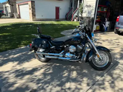 Selling my Yamaha 650 V Star, a sleek and reliable cruiser perfect for weekend rides or daily commut...