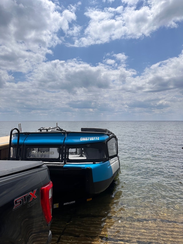 SeaDoo Switch Pontoon Boat & Watercraft For Rent Personal Watercraft Barrie Kijiji