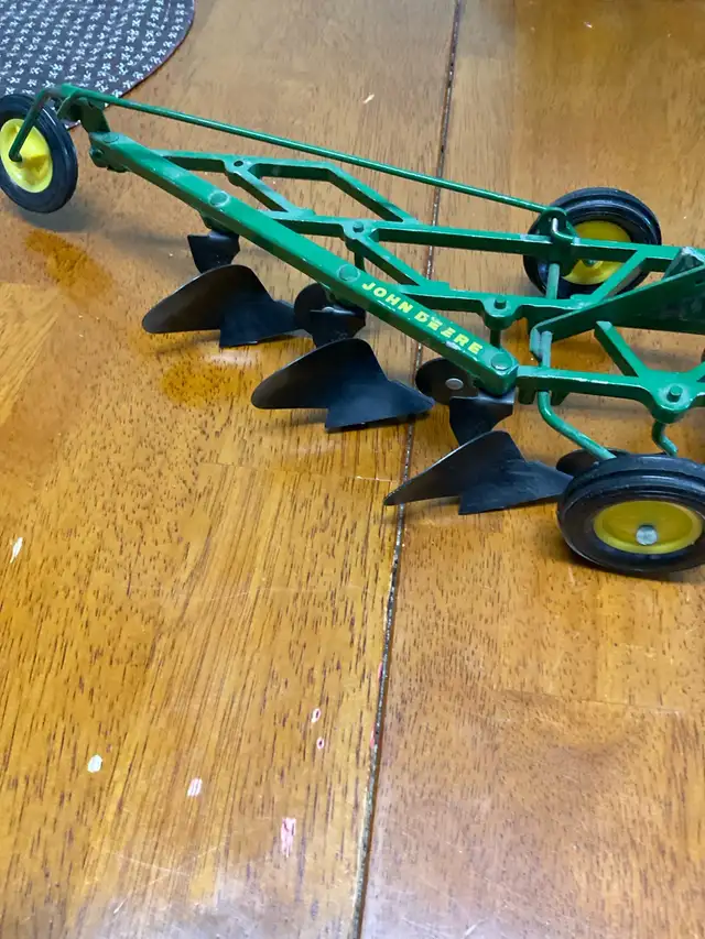 ertl John Deere 4 bottom plow die cast in Toys & Games in Edmonton - Image 6