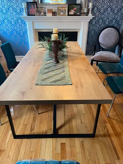 Structube Rectangular Modern Dining Table – Like New Modern rectangular dining table from Structube,...