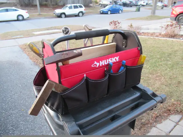 Husky tool carry/tote in Hand Tools in City of Toronto - Image 3