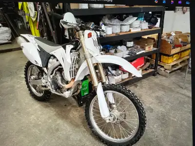 Pristine yz450. I bought it brand new off the lot when I was working the rigs in 2008. Drove it from...