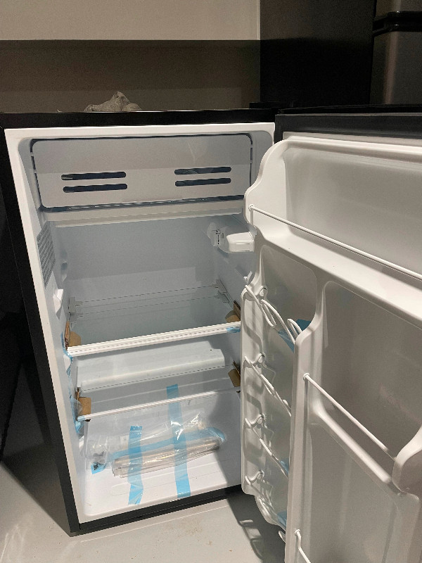 Stainless Steel Cuisinart 4.4 cu. ft mini fridge | Refrigerators | City of  Toronto | Kijiji