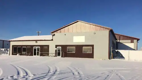 Two seperate shop bays available one 3500/sq ft two 14ft bay doors with lunchroom and washroom. one...