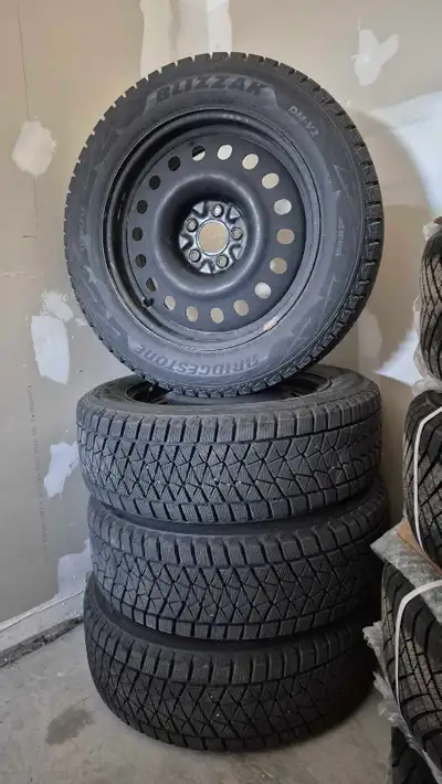 Originally used on a 2023 Mazda CX 5. Like brand new. Used for 1 winter season. Driven less than 500...