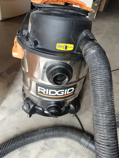 Ridgid Shop Vacuum 10 gallons, steel, pls read, View more