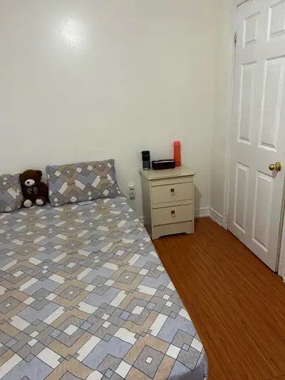 Room for rent in Brampton