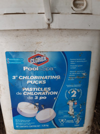7.5kg of chlorinating pucks, unopened