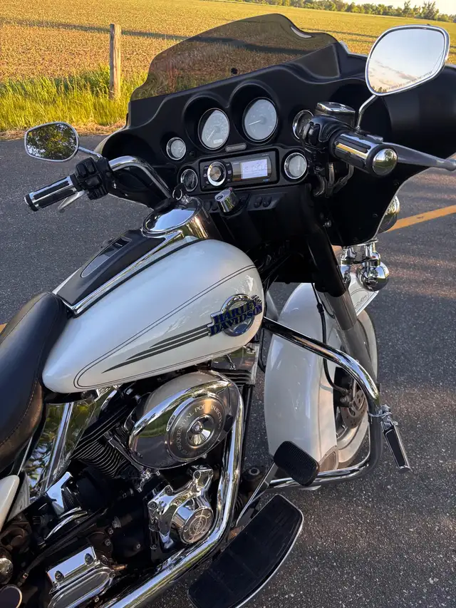 Harley  Davidson, Electra glide in Touring in Markham / York Region - Image 5