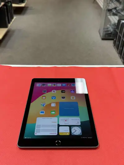 IPAD 6eme gen en bonne etat, View more