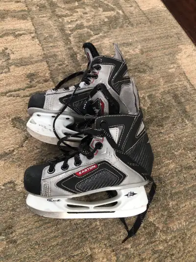 Kids easton SE 10 skates. 13.5, Voir plus