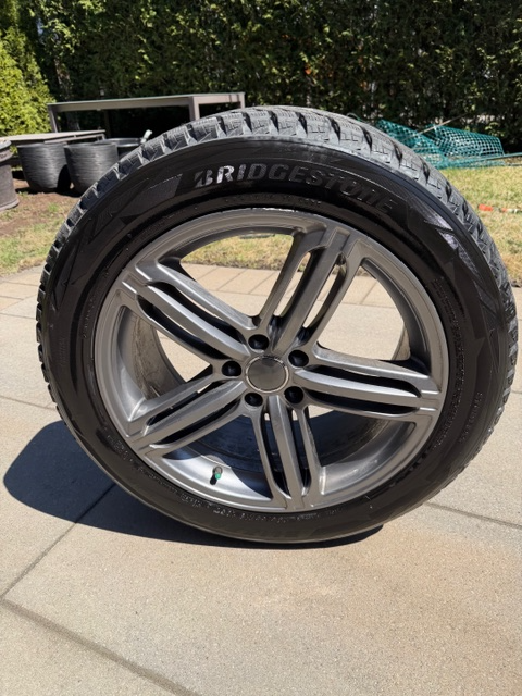 BRIDGESTONE BLIZZAK DM V2 235/55R19 in Tires & Rims in City of Montréal - Image 3