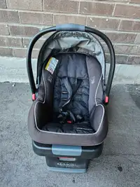 Graco modes click and connect  infant car seat with base
