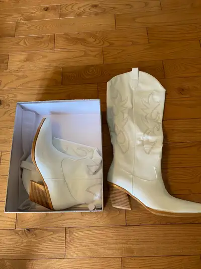 women’s size 10 cowboy boots, View more
