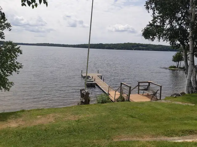 Waterfront cottage rental on Mcquaby LAKE , Nipissing Ontario in Ontario in Canada - Image 2