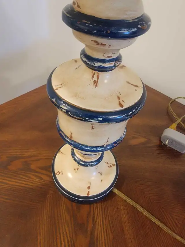 Oriental Accent  vintage table lamp in Indoor Lighting & Fans in Ottawa - Image 5