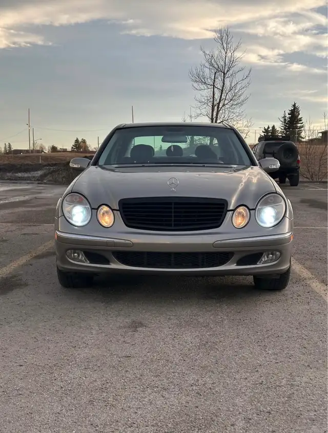 mercedes e class E320 4 matic  in Cars & Trucks in Mississauga / Peel Region - Image 4