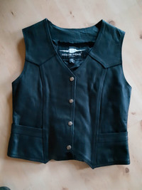 Ladies Leather Motorcycle Vest. New,never worn, Size XL $40