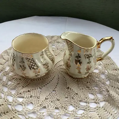 Vintage Sadler Lustre Ware Open Sugar Bowl & Creamer, View more