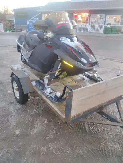 Hey I have a running 2004 rev 600 h.o sdi forsale runs and drive needs little tlc has Electric start...