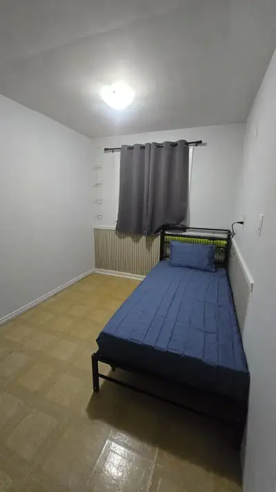 Main level room Port Credit Mississauga