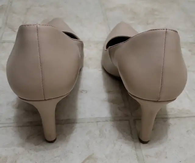Andrew Geller high heels, size 9 in Women's - Shoes in Calgary - Image 5