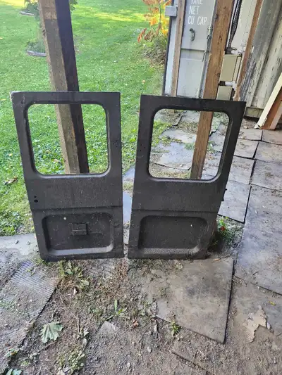 Pair of rear door for a 74 Landcruiser Toyota fj40 They are in a good condition, already on black pr...
