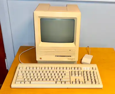 Vintage Macintosh SE FDHD Computer, View more
