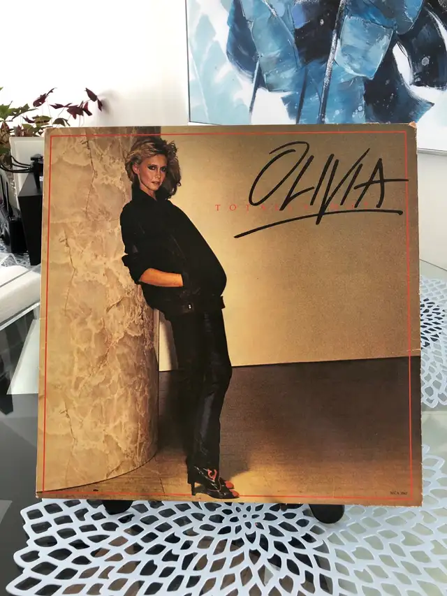 Olivia Newton-John - Totally Hot LP