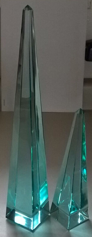 Teal Glass Obelisk Set of 2 in Arts & Collectibles in Oshawa / Durham Region - Image 4