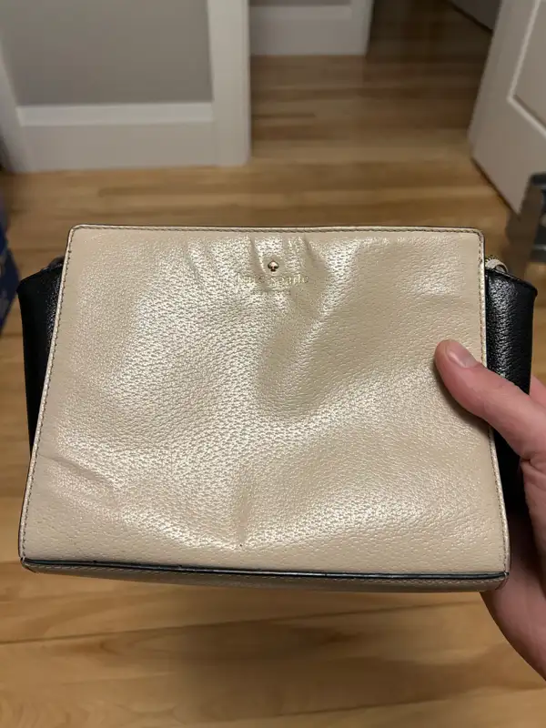 Authentic Kate Spade Purse / Crossbody Purse in Women's - Bags & Wallets in Dartmouth - Image 4