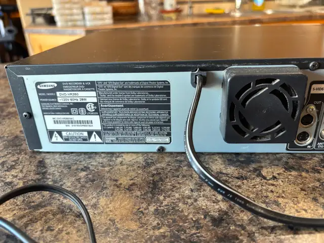Transfer VHS to DVD with Samsung DVD Recorder & VCR DVD-VR350 in General Electronics in Kelowna - Image 5