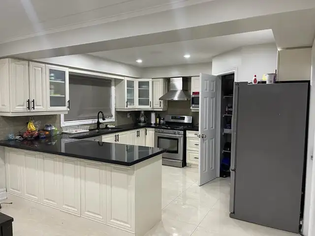 Private bedroom for rent